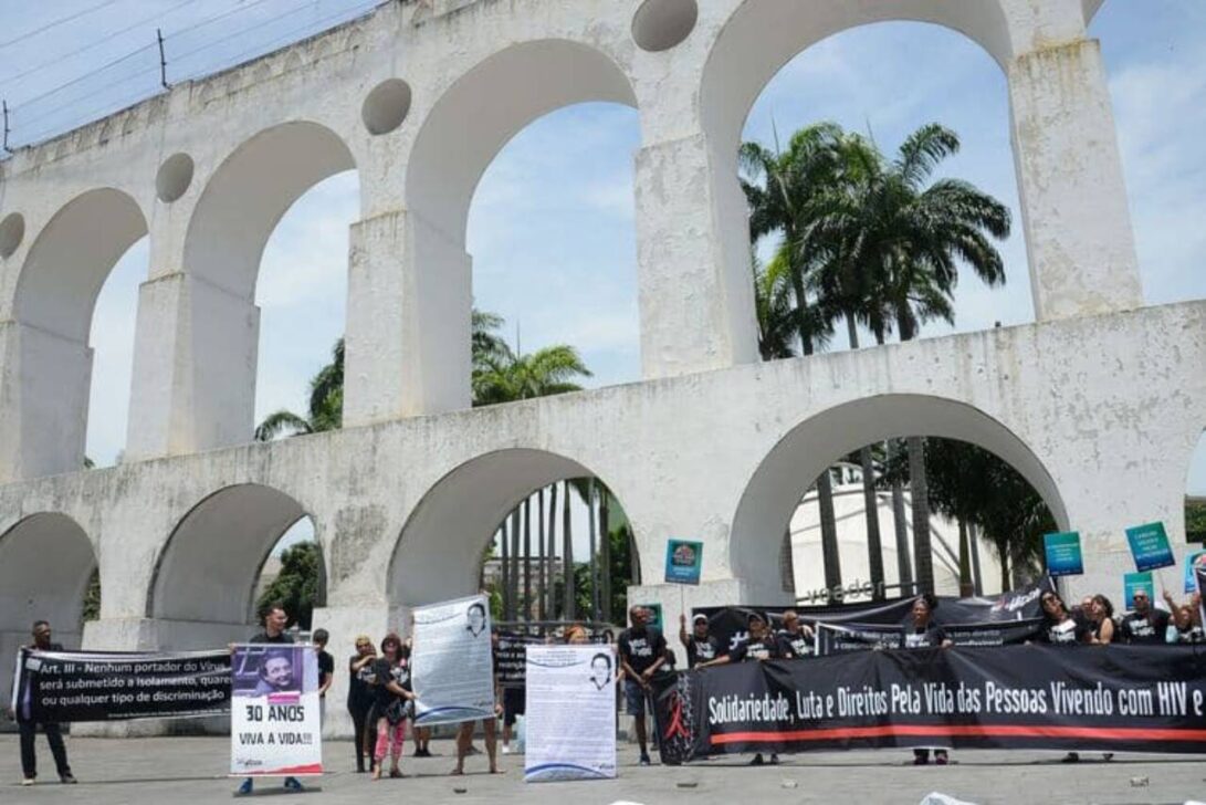 Dia Mundial de Luta contra a AIDS é lembrado com ato nos arcos da Lapa
