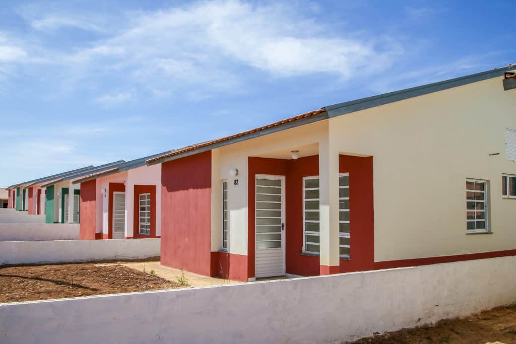 CDHU entrega moradias em São Miguel Arcanjo