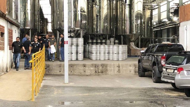Cervejaria produziu 66 mil garrafas nos lotes em que amostras contaminadas foram encontradas: Cerveja Envenenada