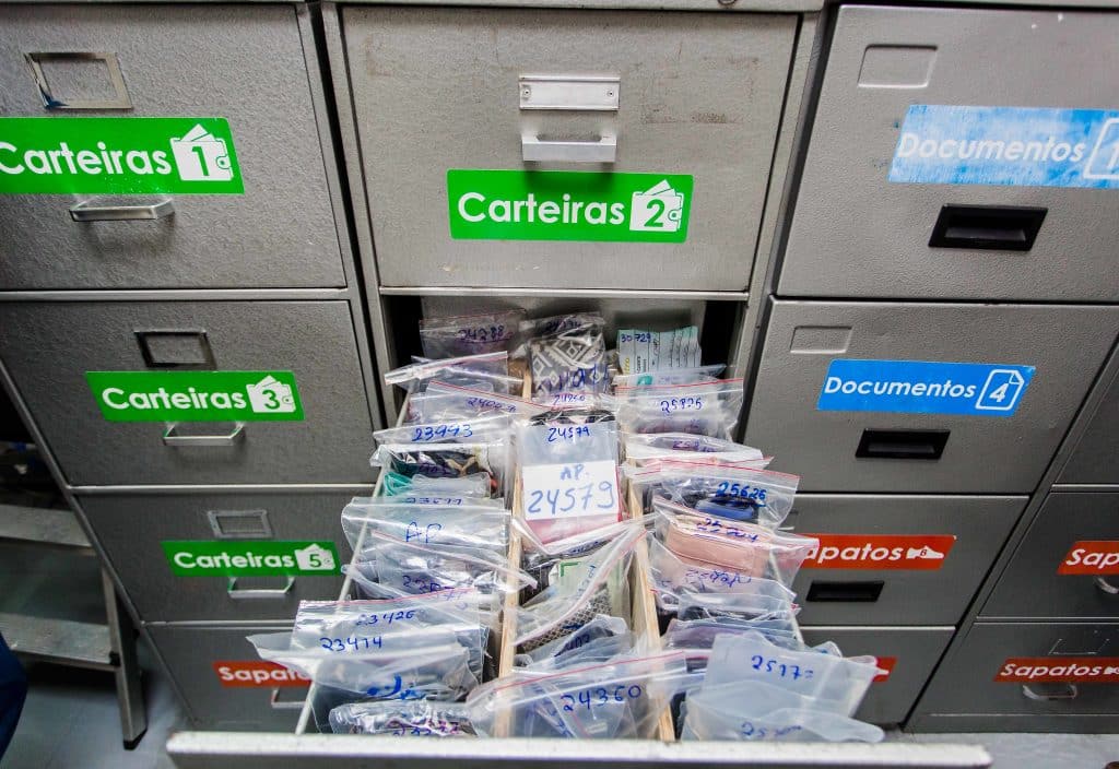 Central de Achados e Perdidos do Metrô recebeu mais de 100 mil objetos em 2019