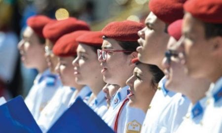 MEC exige cabelo preso em escola cívico-militar