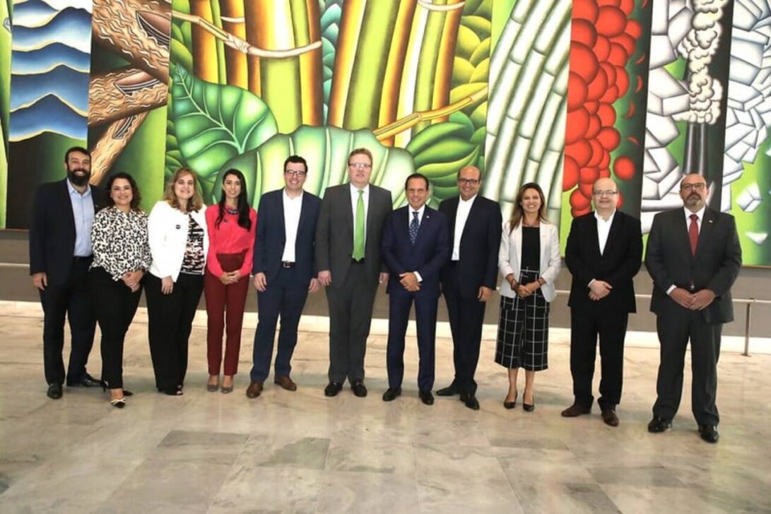 Governo de SP anuncia investimento de R$ 1 bi da Amazon Web Services em data centers