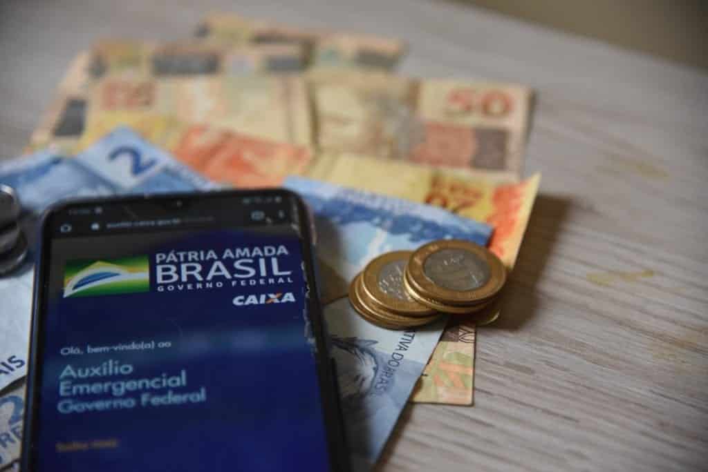 auxílio emergencial caixa tem