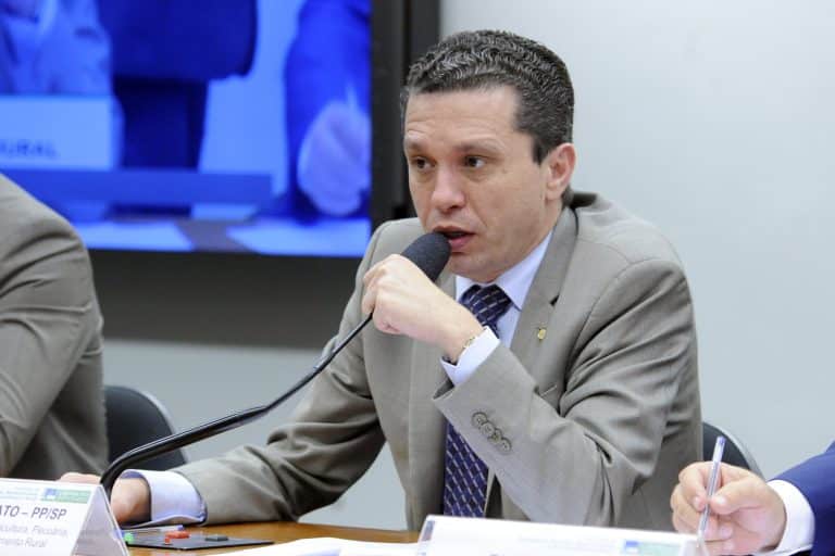 Projeto suspende prazos prescricionais em razão de pandemia
