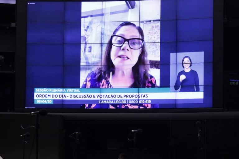 Proposta permite convenção partidária online