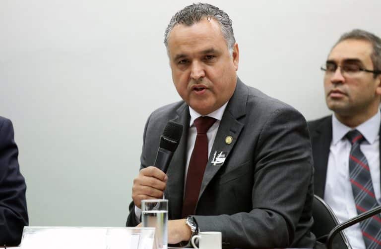 Projeto prevê que planos diretores tenham regras para eventos em local público