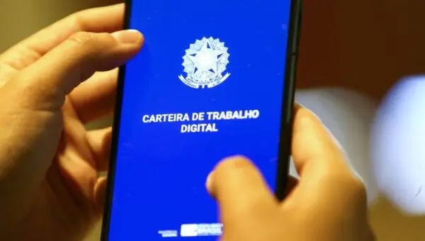Pedidos de auxílio-desemprego nos EUA caem 2 mil, para 243 mil