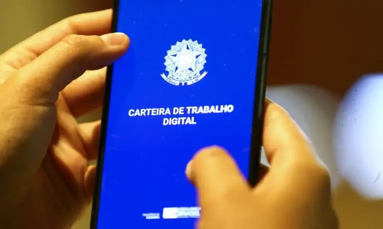 Pedidos de auxílio-desemprego nos EUA caem 2 mil, para 243 mil