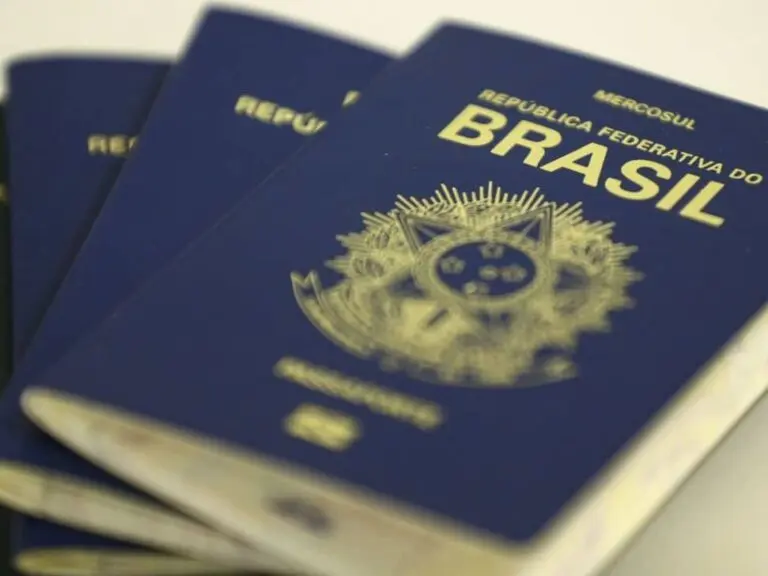 Passaporte brasileiro.
