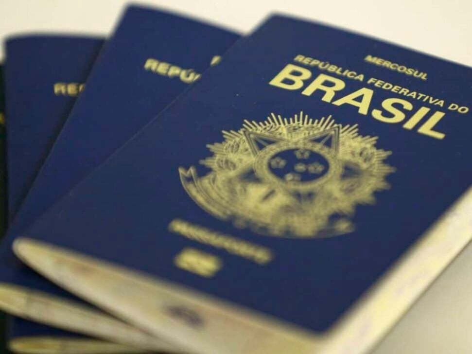 Passaporte brasileiro.