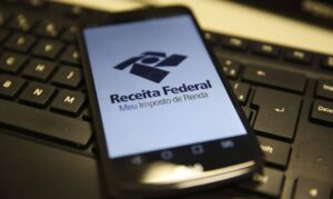 Contribuintes atrasados com Imposto de Renda 2026 enfrentam multa mínima de R$ 165,74