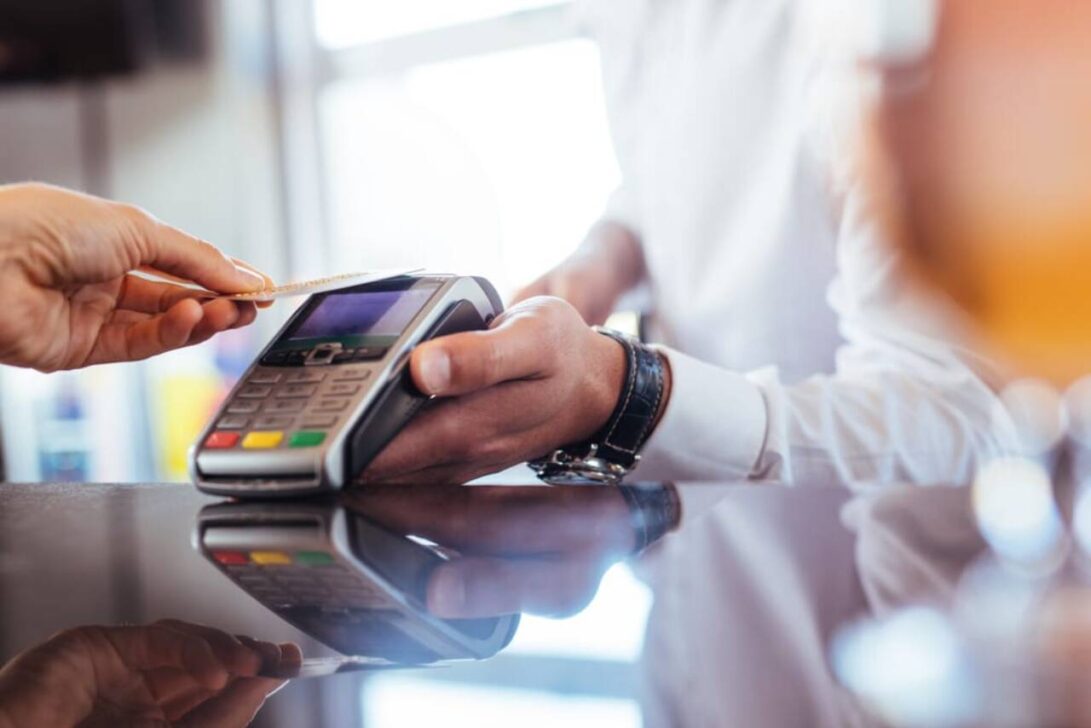 Cartão de Crédito Dinheiro Bancos Saques