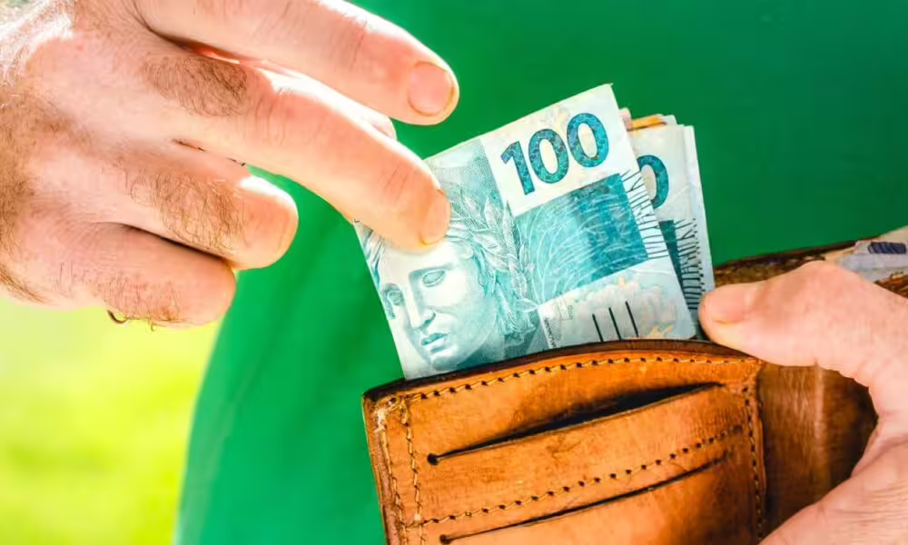 Servidores federais recebem aumento de 43,6% no tíquete