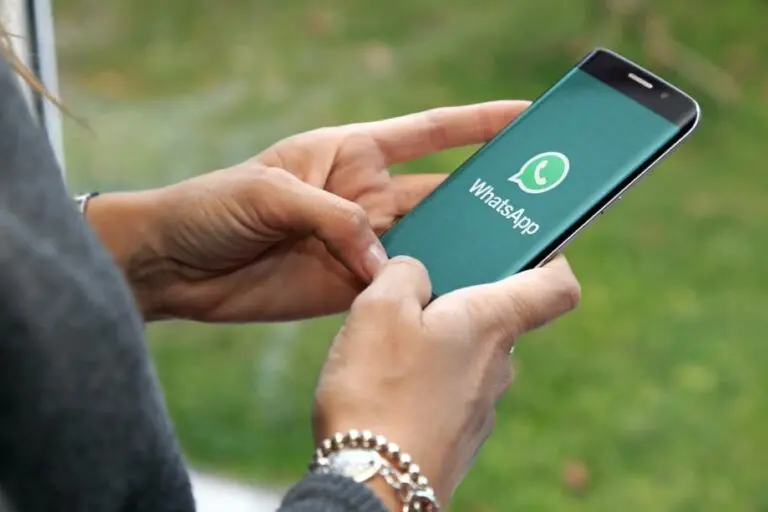 whatsApp App Celular