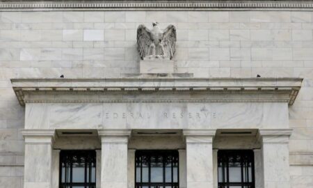 Fed promove pequeno aumento dos juros e diz que "algum" aperto adicional é possível