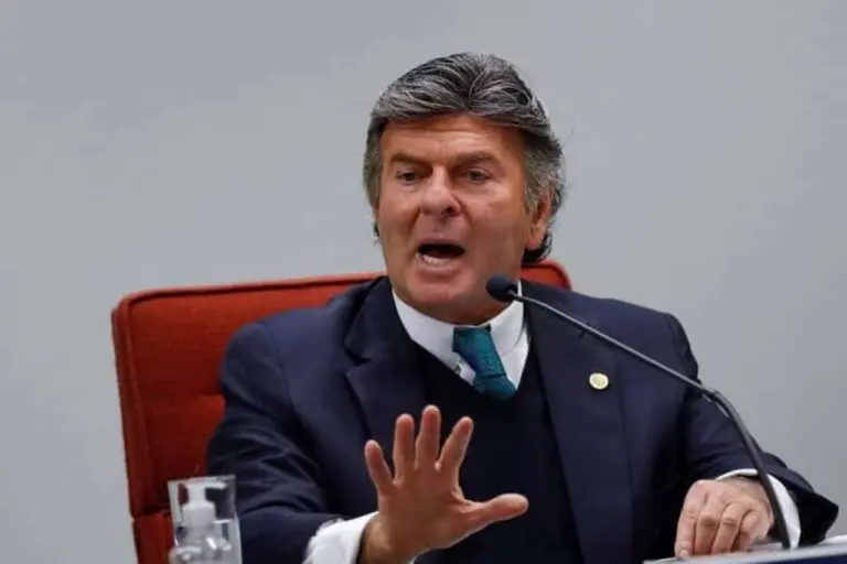 STF forma maioria para permitir transporte coletivo de passageiros por aplicativo sem licitação