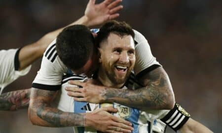 Messi lidera vitória sobre Panamá no primeiro jogo da Argentina como campeã mundial