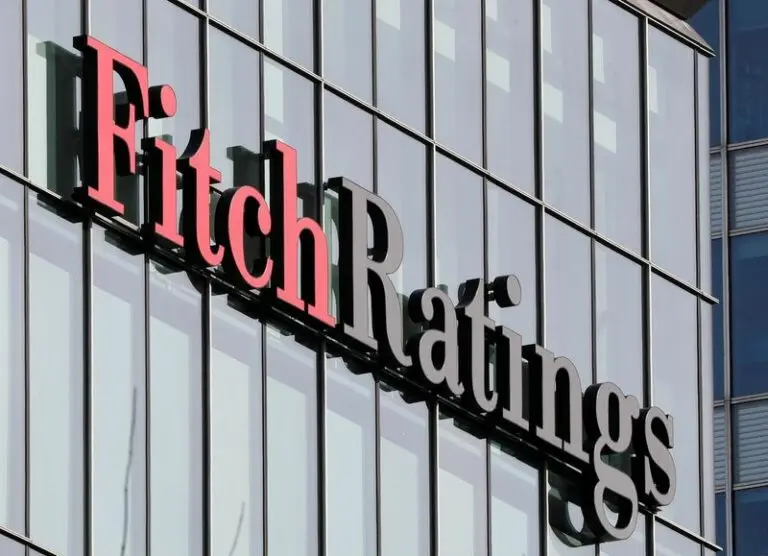 Fitch rebaixa rating soberano da Argentina e diz que calote é iminente