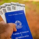 carteira de trabalho dinheiro e beneficios