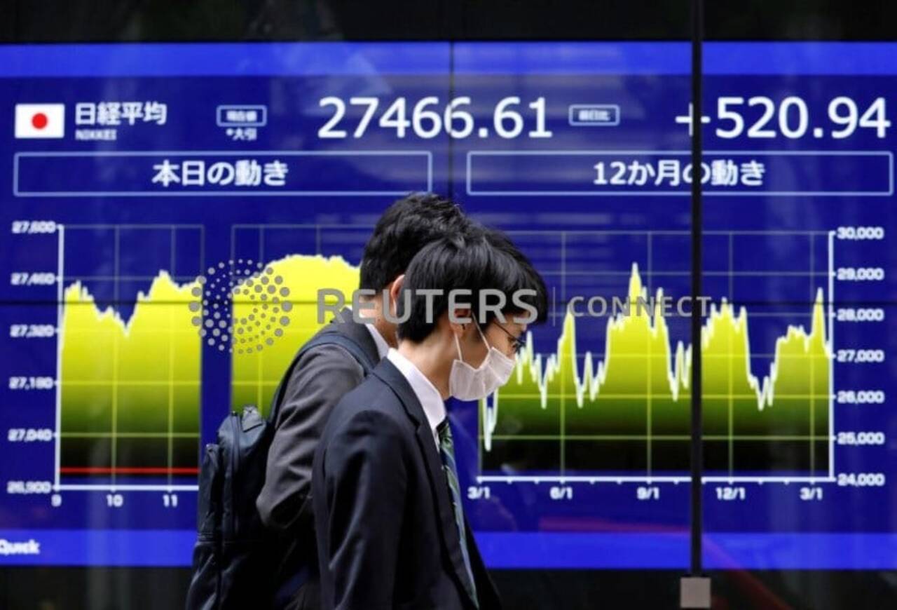 Asian markets diverge on February 7, 2025, as escalating US-Venezuela conflict and Greenland threats fuel global unease
