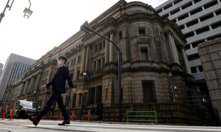 Economia do Japão está abaixo da capacidade e juros baixos podem permanecer em vigor