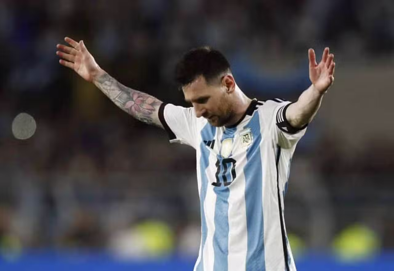 Lionel Messi detém recorde de oito prêmios da FIFA e sete Bolas de Ouro após título com a Argentina