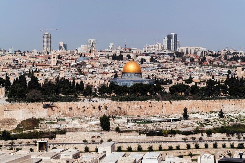 Após dias de violência, orações em Jerusalém terminam pacificamente