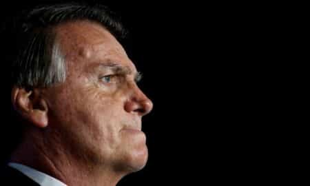 MP Eleitoral pede inelegibilidade de Bolsonaro em ação sobre reunião com embaixadores
