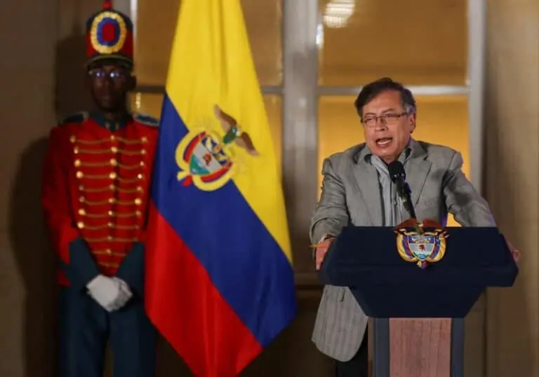 Grupos armados e gangues colombianas têm 17.600 membros, indicam relatórios de inteligência