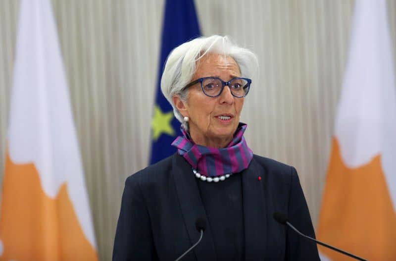 Rápido crescimento salarial mantém núcleo da inflação na zona do euro elevado, diz Lagarde