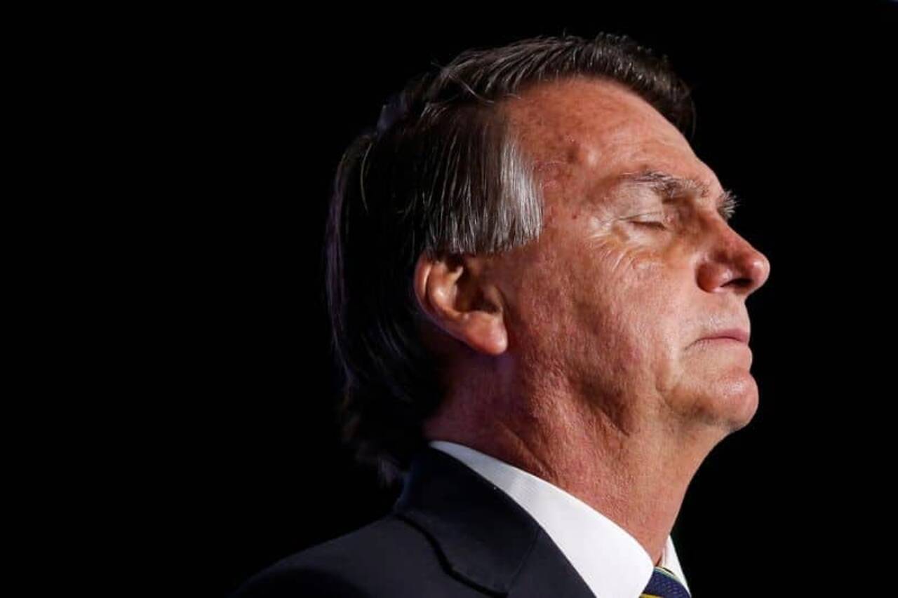 Bolsonaro se recusa a falar em depoimento à PF sobre suposta tentativa de golpe