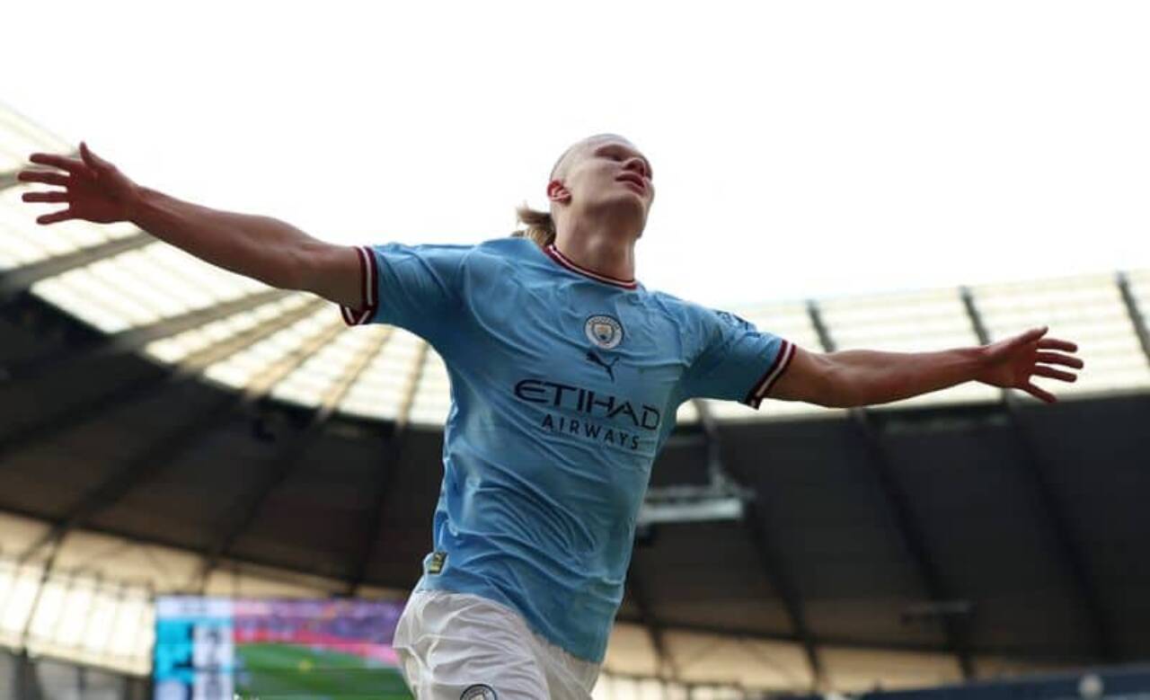 Haaland continua a bater recordes em vitória do City sobre o Leicester