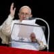 Papa Francisco classifica de infundadas "insinuações" contra João Paulo 2º