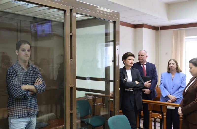 Tribunal russo rejeita recurso de jornalista norte-americano detido