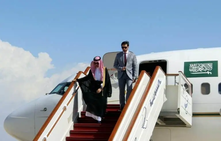 Chanceler saudita visita Assad e alivia ainda mais isolamento da Síria