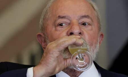 Lula condena violação de território da Ucrânia e reafirma necessidade de negociação para paz