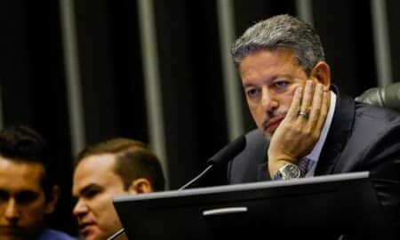 Lira diz que vai facilitar debate e que novo arcabouço será pautado no momento adequado