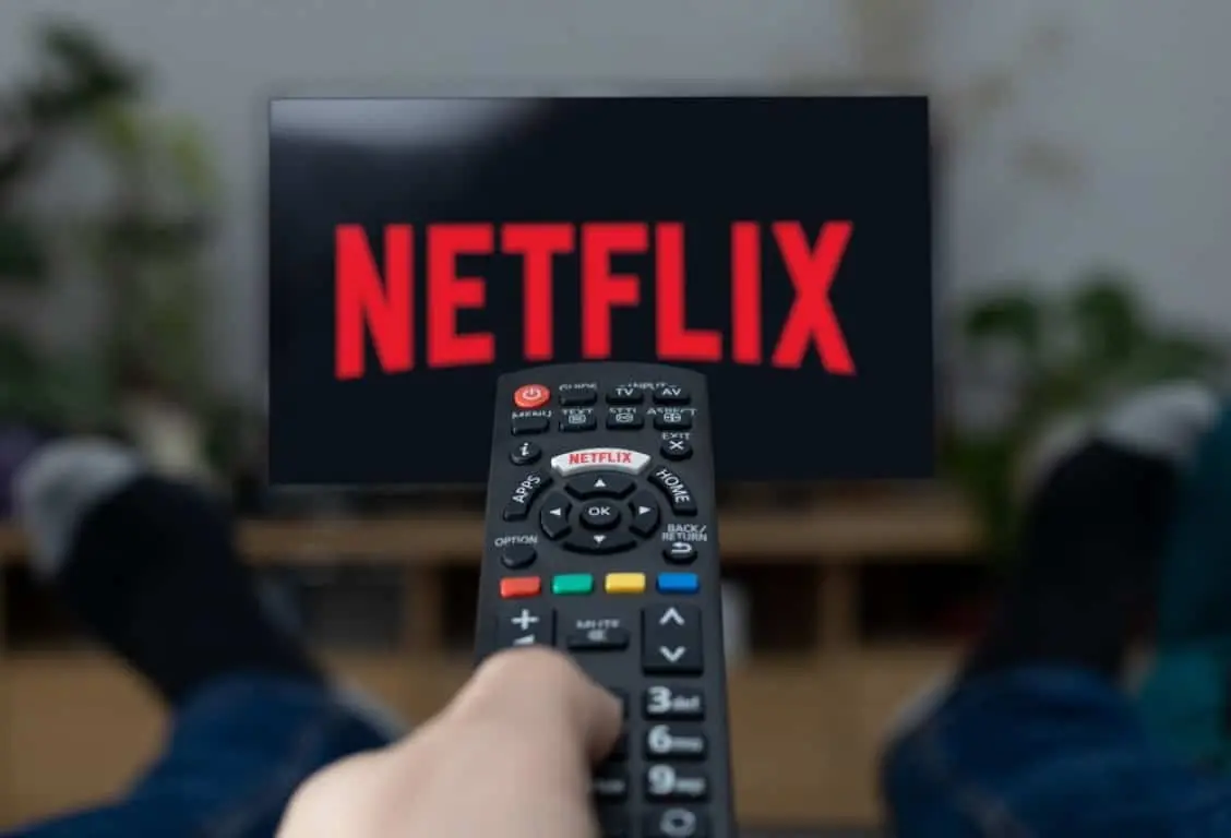 Netflix começa a cobrar pelo compartilhamento de senhas no Brasil: entenda como será