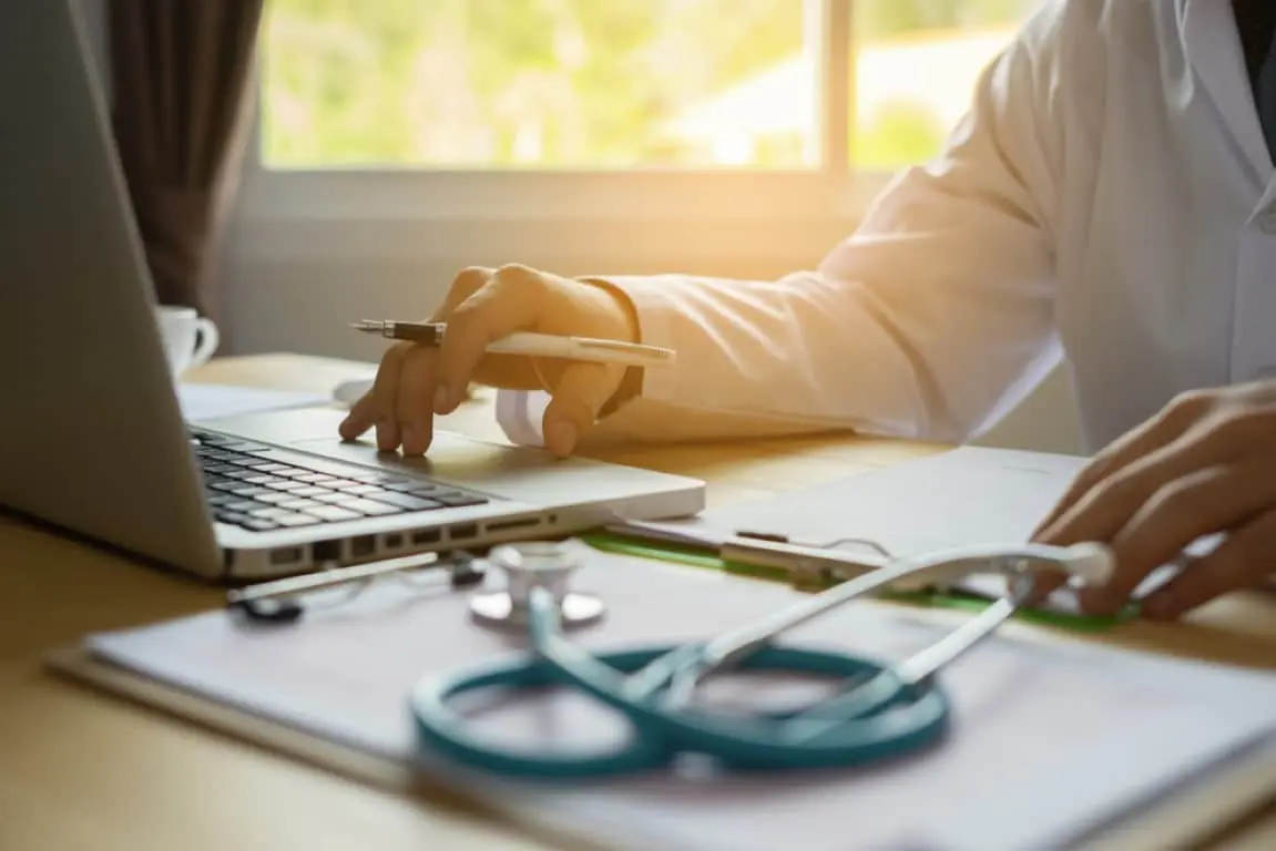 Médicos Perícias Doenças