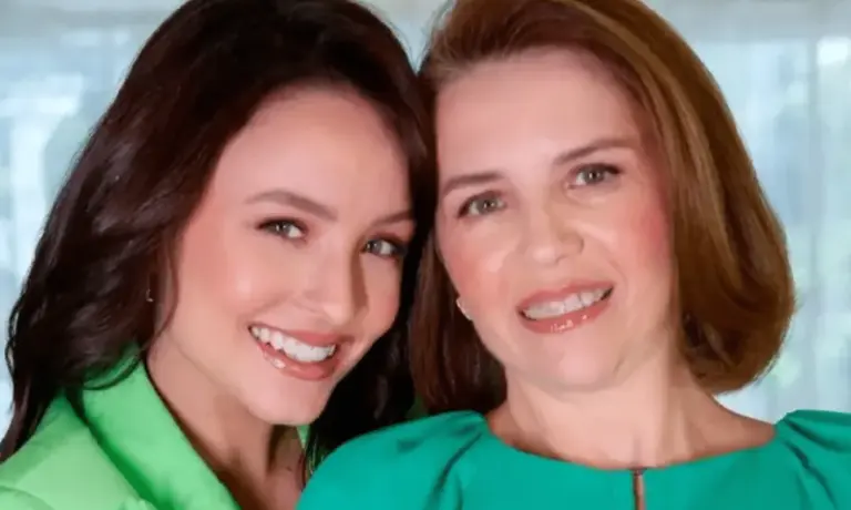 Mãe Larissa Manoela