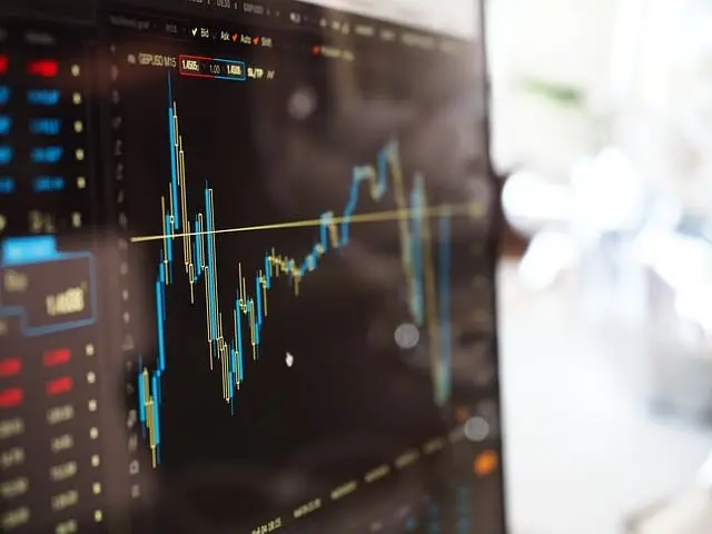 Economia: Bolsas da Ásia fecham em baixa, após perdas em NY e à espera de CPI dos EUA