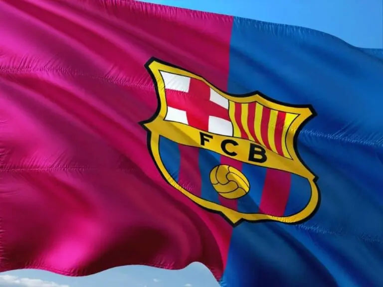 Gavi sofre lesão no joelho e deve desfalcar Barcelona e seleção espanhola o resto da temporada