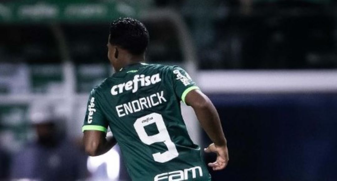 Palmeiras goleia América-MG e fica a quatro pontos do 12º título do Brasileirão