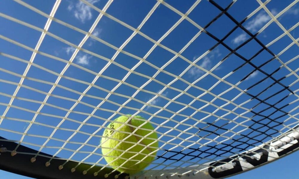 Tenista Nicolas Zanellato é suspenso provisoriamente por doping após teste positivo para boldenona