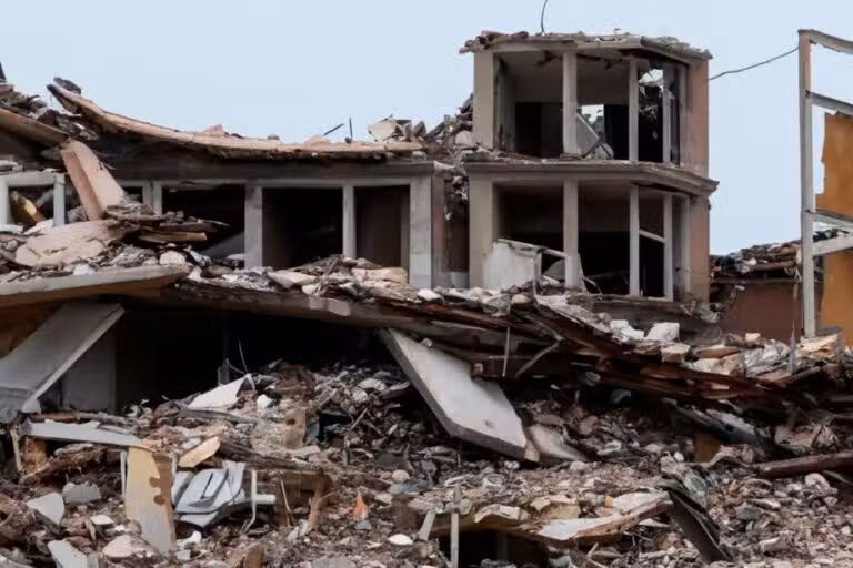 Tempestade Terremoto