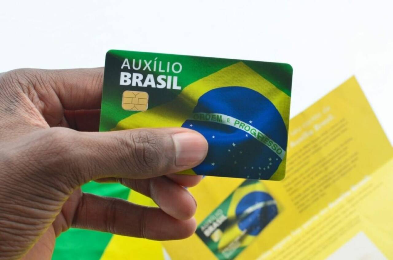 Indenização de R$ 15 mil para vítimas de vazamento de dados do Auxílio Brasil