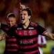 Flamengo vence o Bangu com três gols de Pedro e assume a liderança da Taça Guanabara