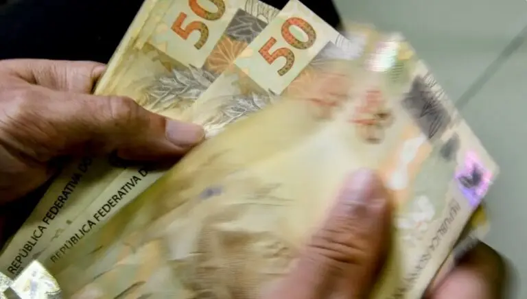 dinheiro notas economia inflacao juros