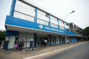 Trabalhadores de sete profissões garantem aposentadoria do INSS em 15 anos
