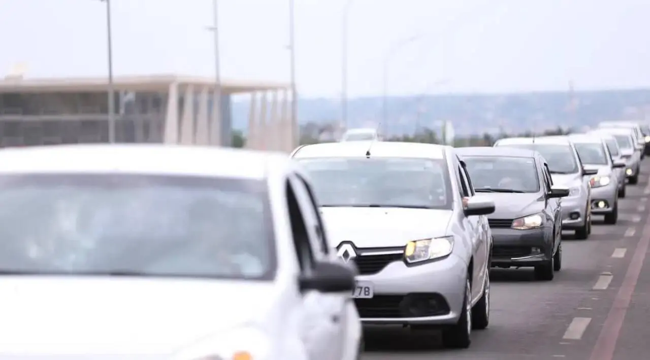transito uber motoristas por aplicativos